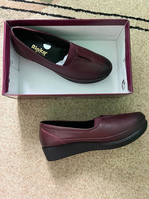 Нові шкіряні лофери