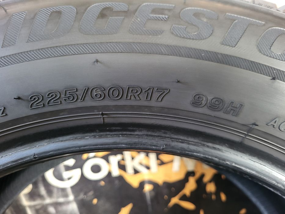 Opony zimowe 225/60/17 Bridgestone