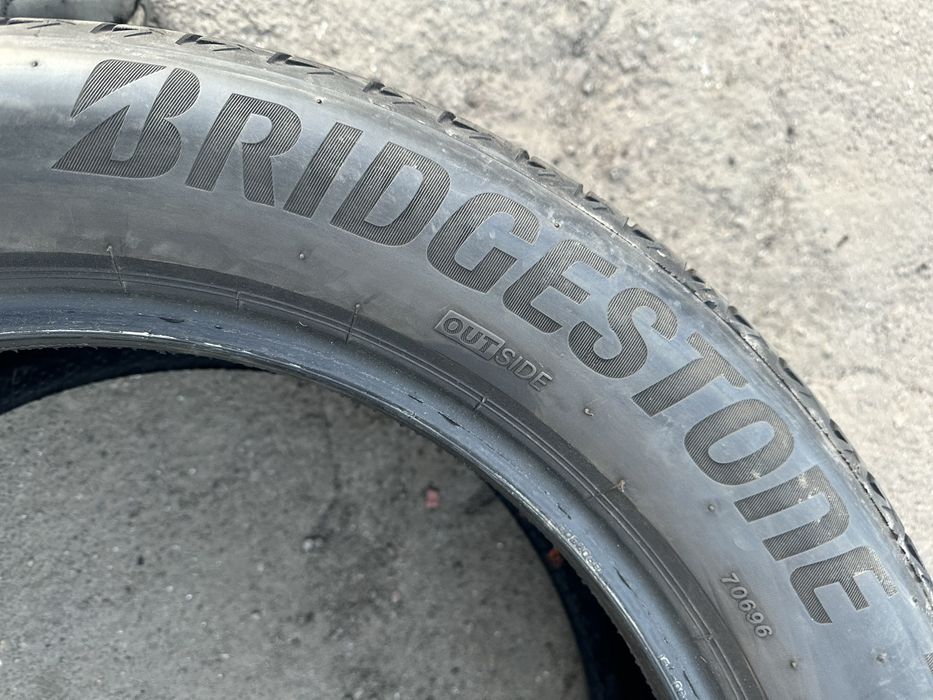 Шини 245 50 19 105W Bridgestone Alenza 001 комплект