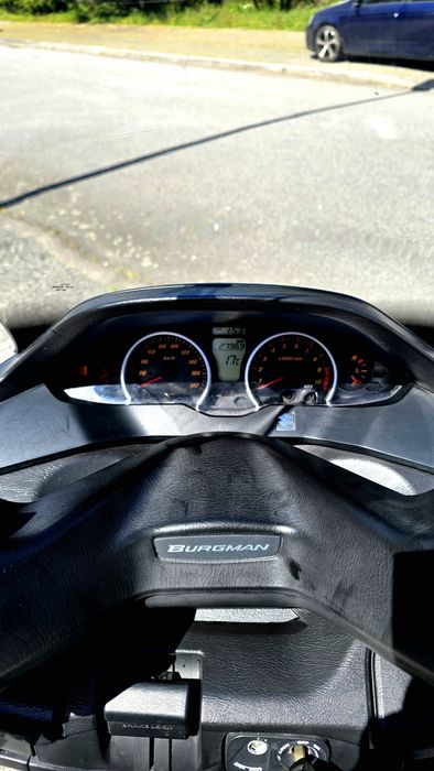 Suzuki Burgman 400i com ABS