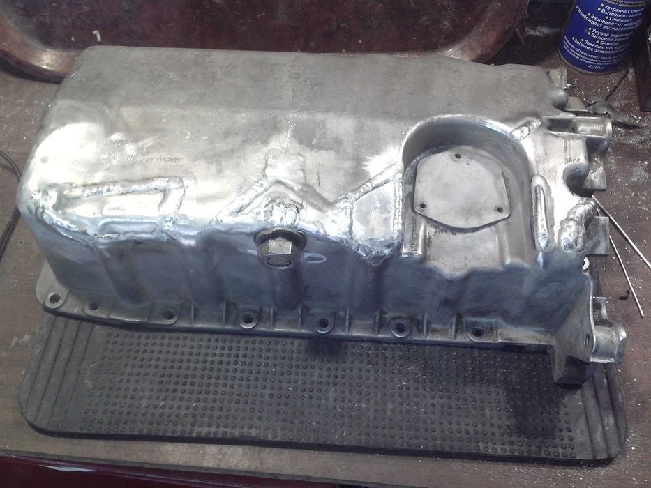 Сварка піддона аргоном. Сварка тріщини піддона. Дорого, якісно, швидко