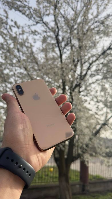 Iphone xs 64gb. Є білий та жовтий акумулятори 100%
