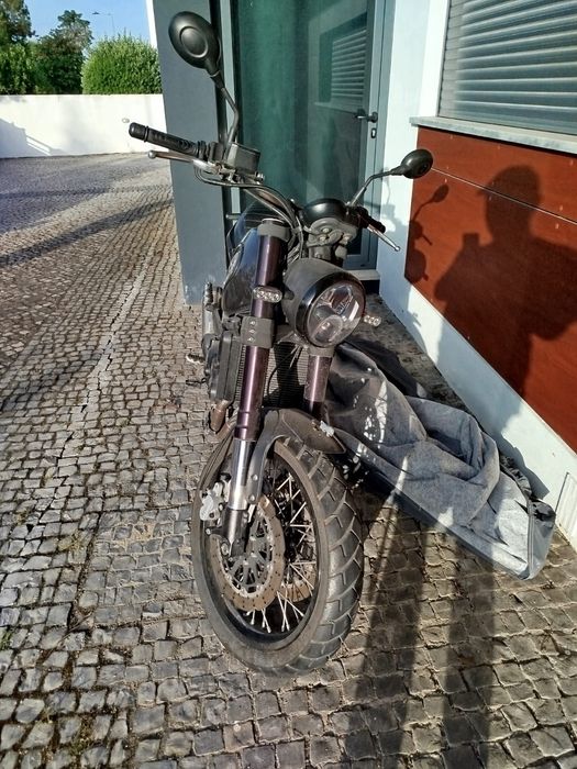 Mota Bennelli em óptimo estado