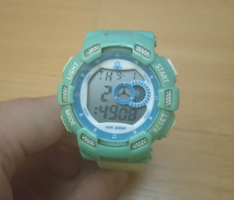 Relógio azul United Colors of Benetton