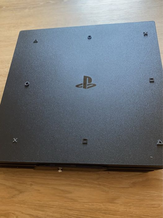 PS4 + 2 Comandos e  9 jogos