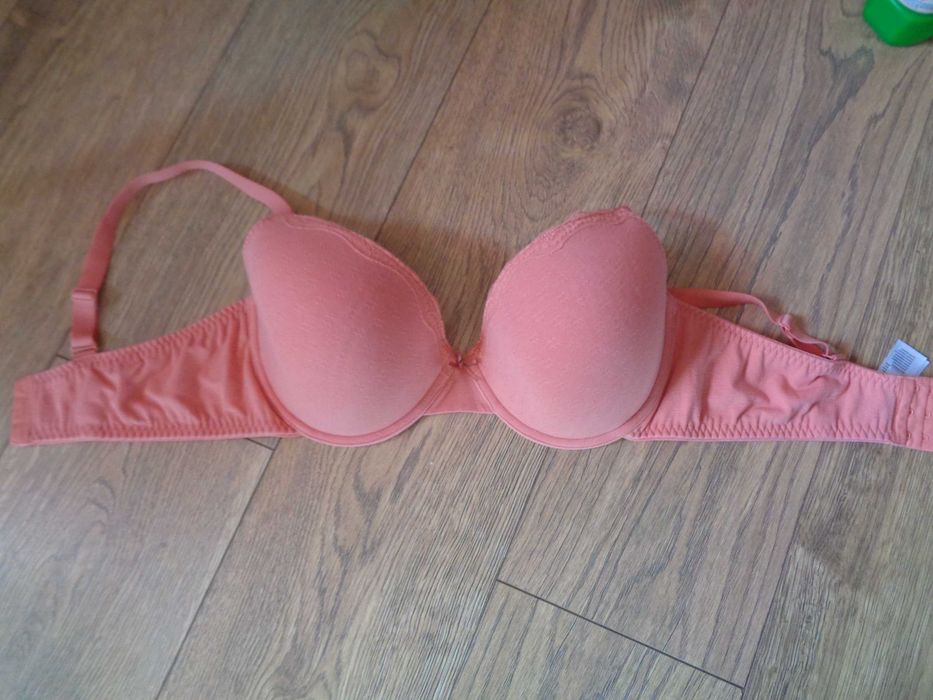 Biustonosz B.P.C NOWY rozm 90D