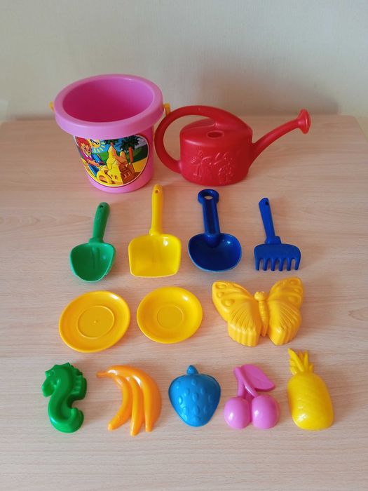 Набір іграшок для пісочниці.
