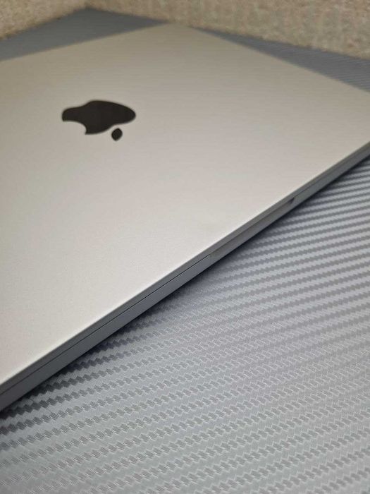 Apple MacBook Pro 14