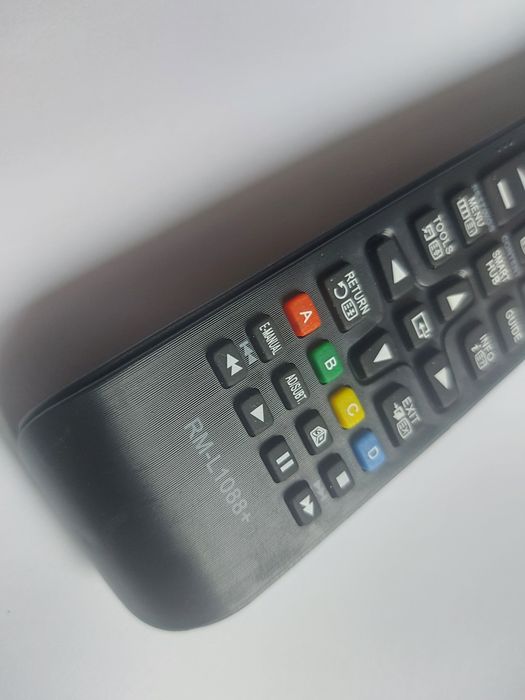 Samsung pilot do każdego tv LED LCD OLED QLED  Gratis  baterie