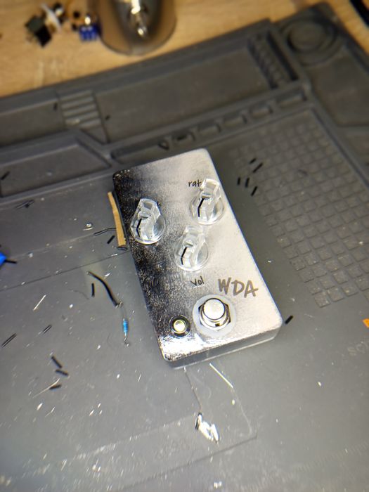 WDA - 70s tremolo efekt gitarowy