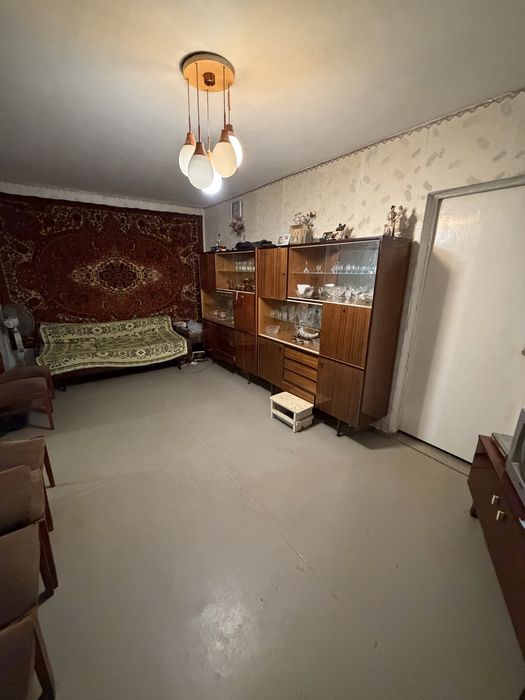 Продаж  3 кімнатної квартири  вул. Світла , р-н Ліски .