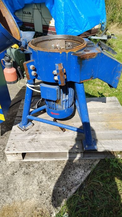 Młynek do kabli elektrycznych, wiązki samochodowej