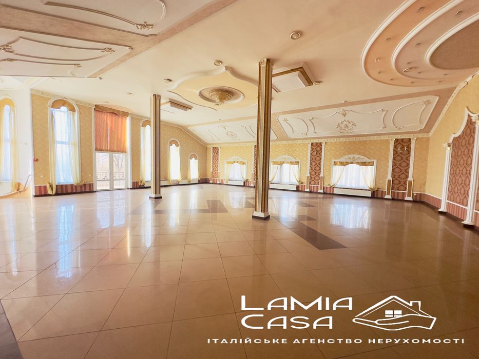 Продаж великого комплексу біля Чернівців