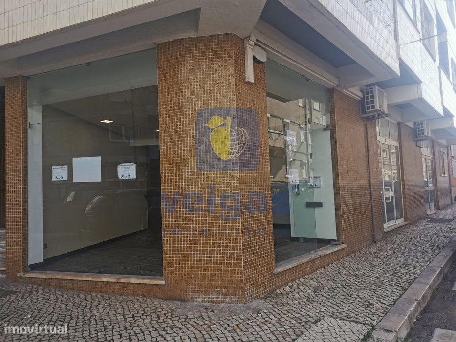 Loja Muito Central, Adaptada para Vários Serviços e Comércio