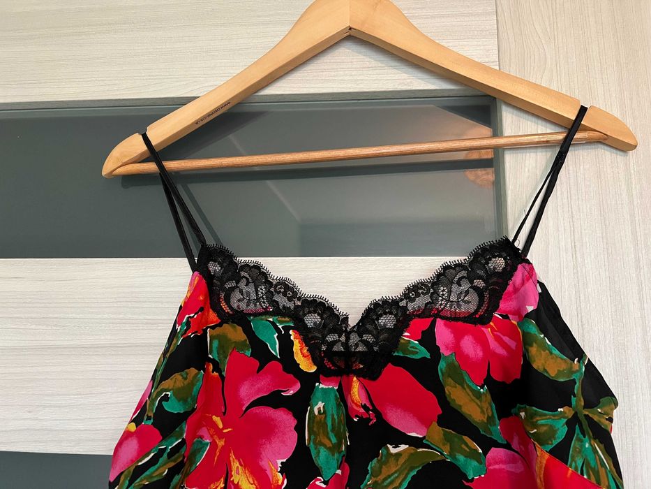 Bluzka na ramiączkach w różowe kwiaty, romantyczna, r. S/M