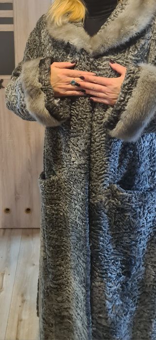 Futro rozmiar 42 karakuowe