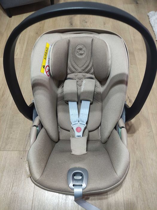 Fotelik Cloud T
Cybex Cloud T i-size Plus Cozy Beige oraz baza cybex
