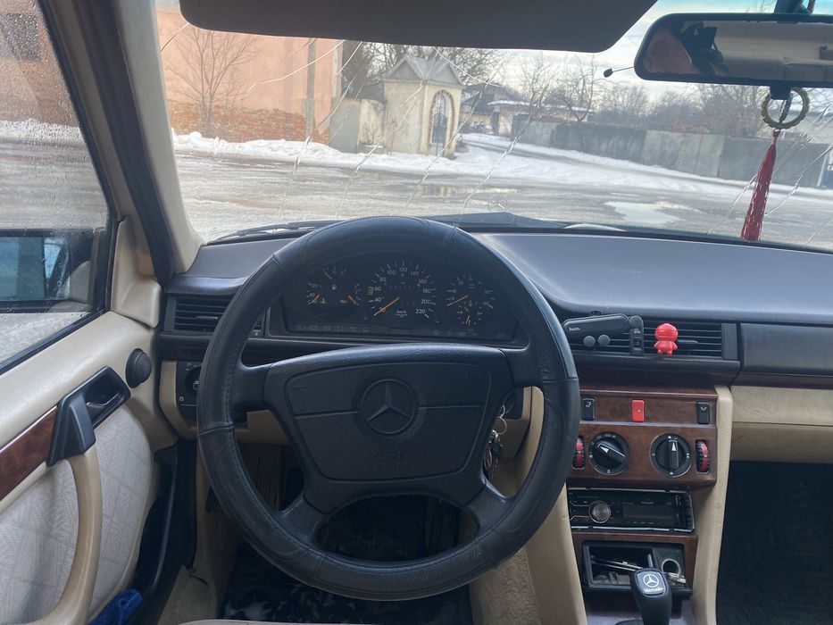 Продом мерседес бенс є клас