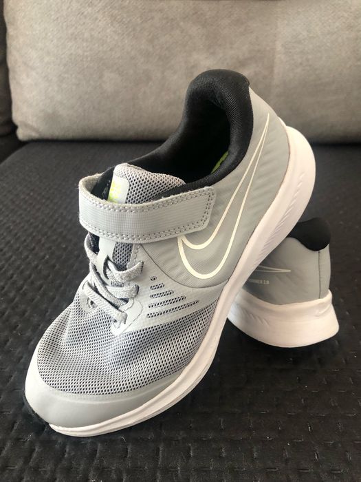 Buty sportowe firmy Nike rozmiar 30