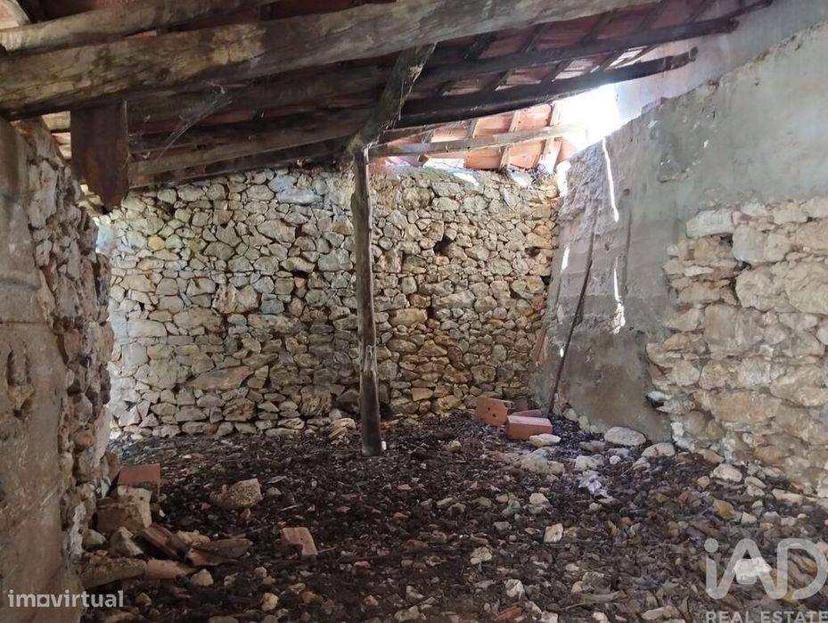 Casa de Campo em Brogueira, Parceiros de Igreja e Alcorochel