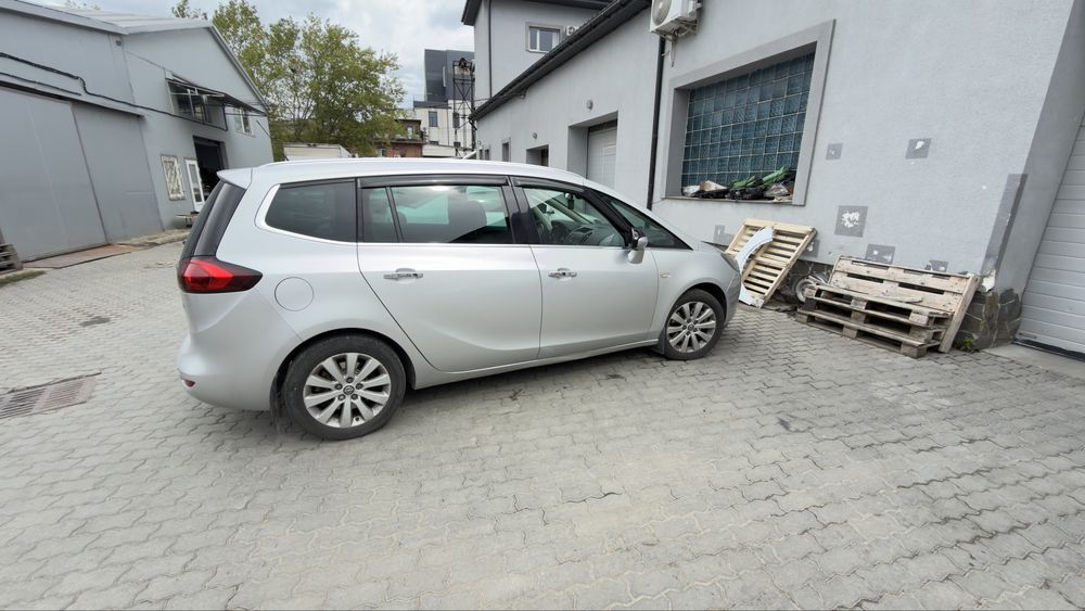 Opel Zafira C 2013 2.0 AT