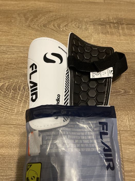 Korki nike phantom z ochraniaczami