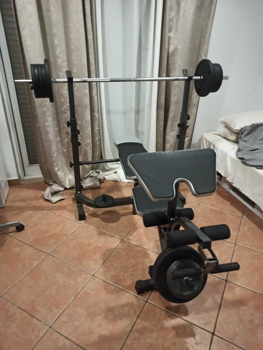 Banco supino , pernas e braços