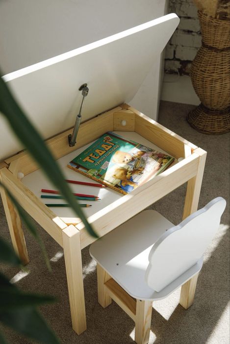 Детский стол и стул