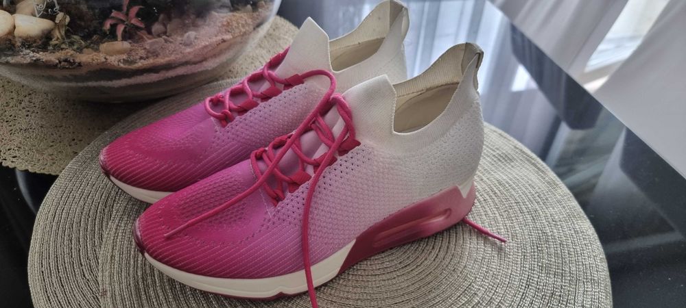 buty sportowe, snechersy DKNY 38.5, nowe