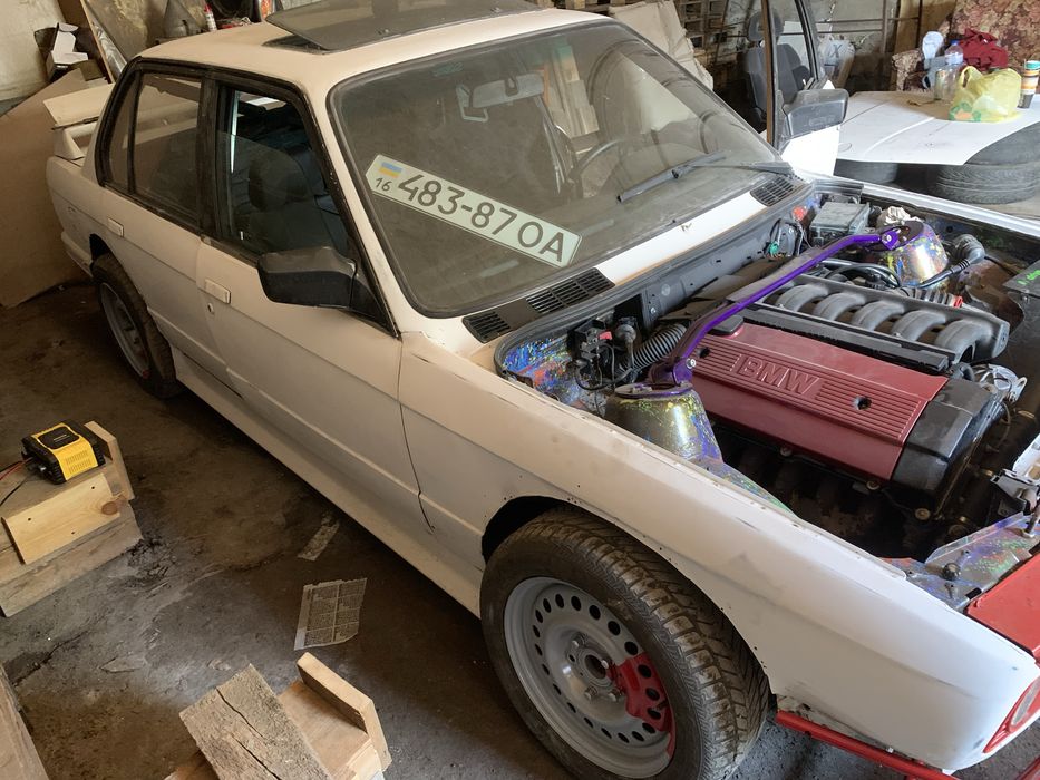 Продам БМВ Е30 drift (дрифт корч)