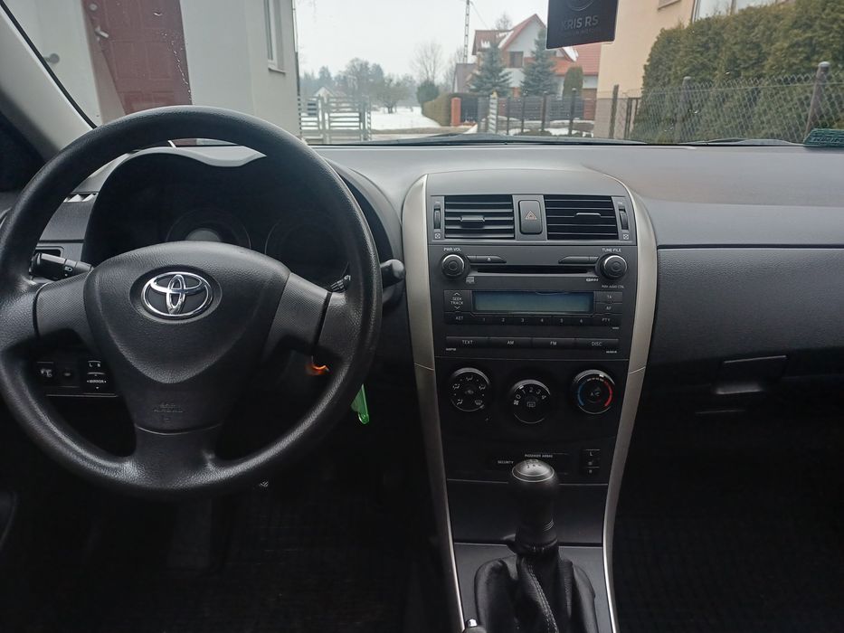 Toyota Corolla  Polski Salon Serwis