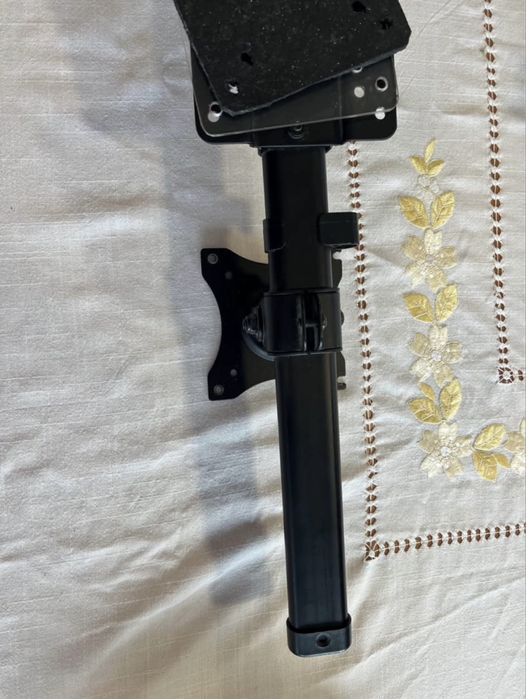 Suporte de monitores com fixaçao na parede