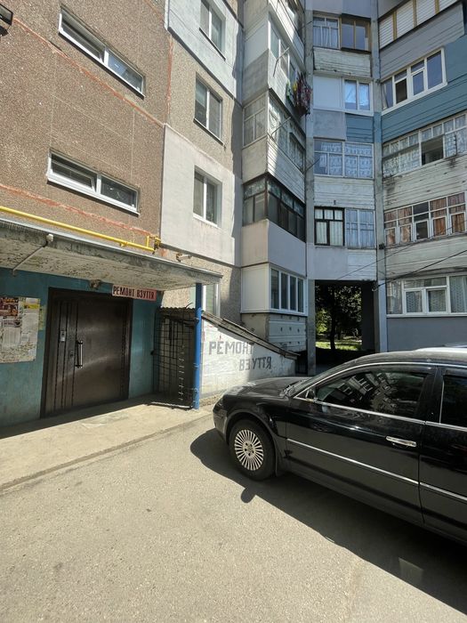 Комерційне приміщення 35 м2 на Жадова