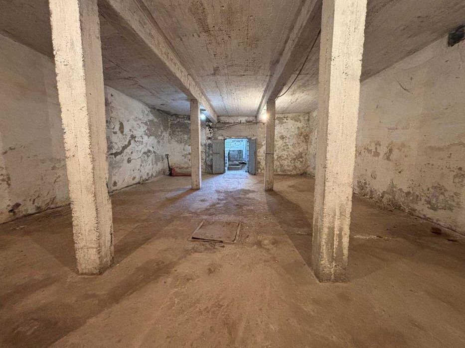 Продам овощебазу склады 1400м2 земля 1 га собственность, возле трассы