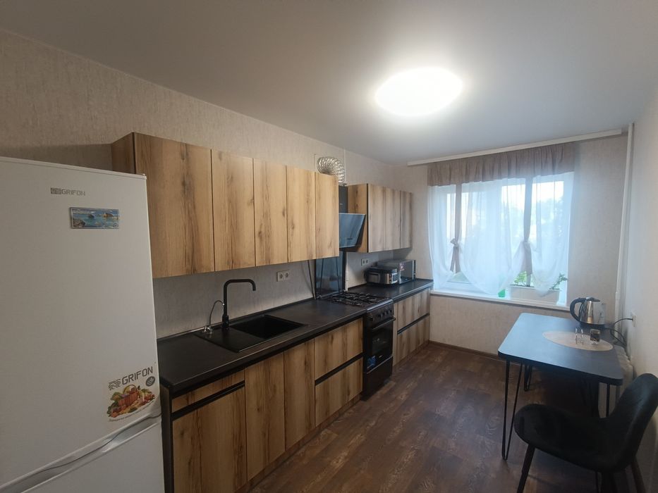 Продам 3к квартиру Мініна Шнеерсона Поля низ