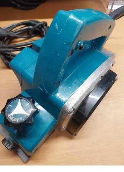 Plaina elétrica Hitachi