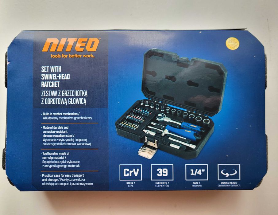 Zestaw z grzechotką z obrotową głowicą