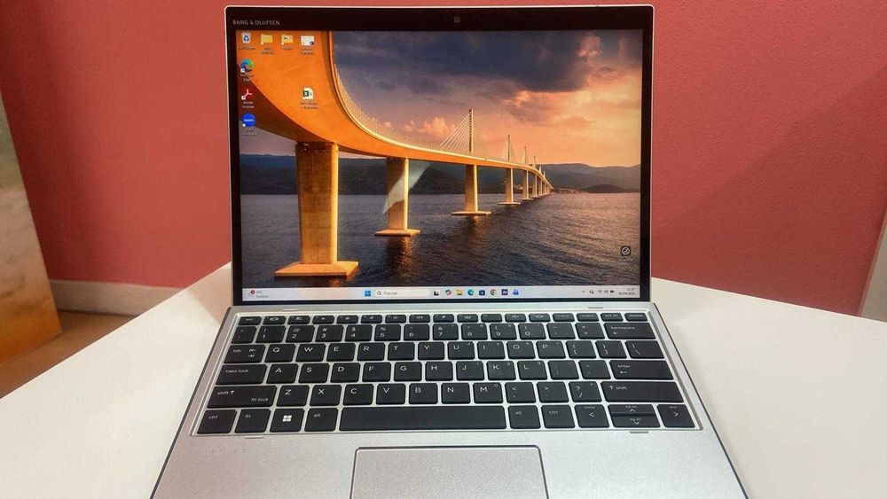 HP Elite x2 G8 | i5-1145G7 | 13" + teclado DE - praticamente como novo