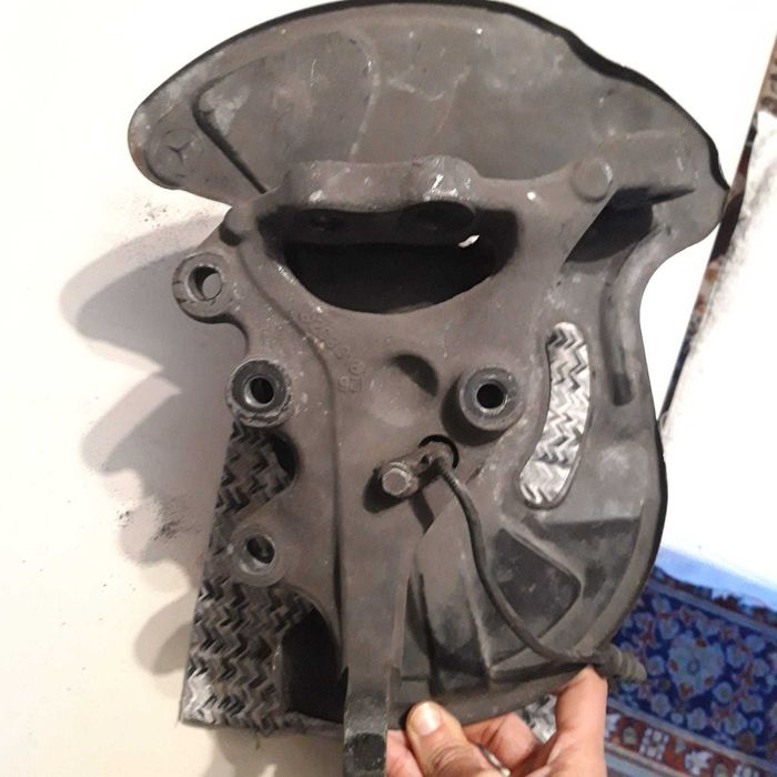 Peças Mercedes CLS  W219 | Suporte de radiador | Manga de eixo