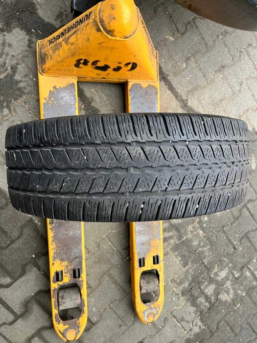 Opona zimowa Continental Van Contact Winter 235/65 R16C 115/113R DOT18 #3845