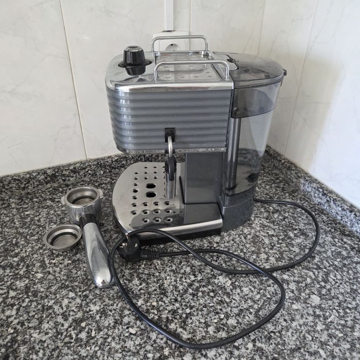 Delonghui Maquina manual de café Espresso italiana Inox cinzenta