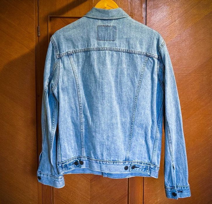 Джинсовая куртка Levi's оригинал в идеальном состоянии