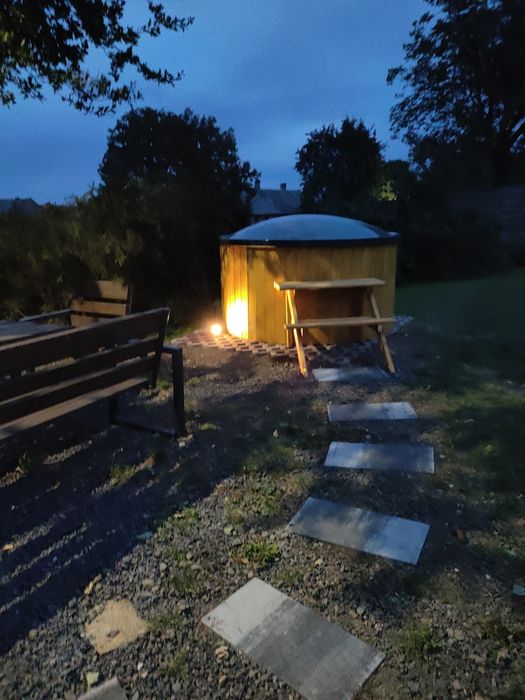 Domek w Dębowym Gaju z kominkiem i fińską balią