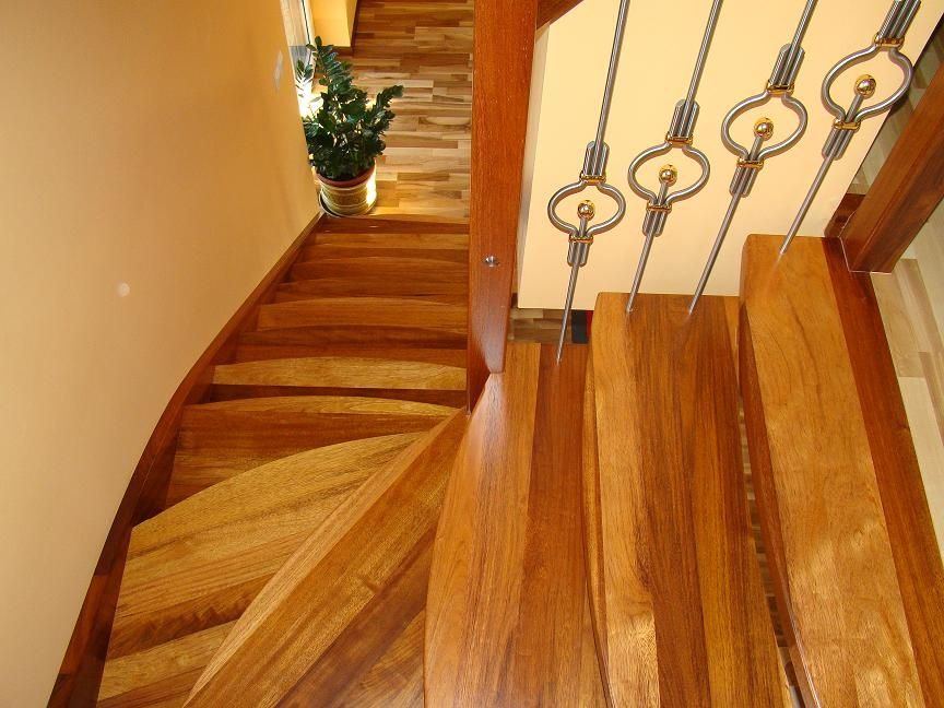 Schody drewniane na beton