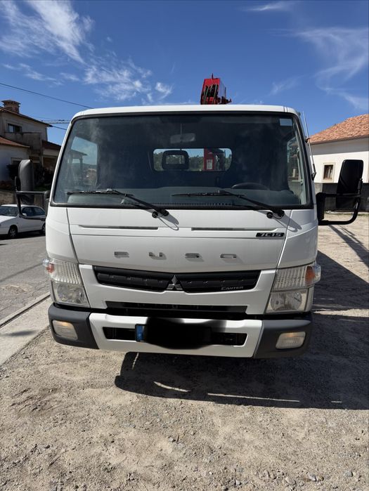Mitsubishi Fuso com Grua de 11m (PESADA)