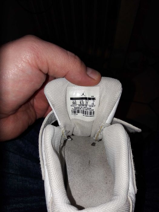Buty Jordan dla dziecka r.27