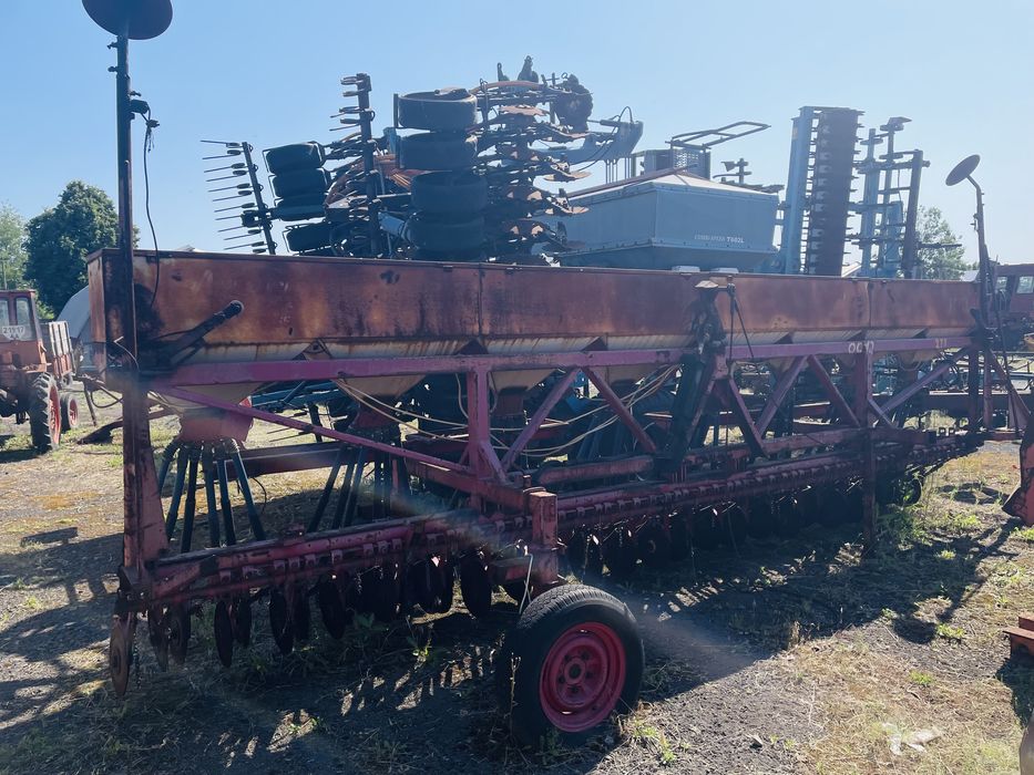 Сівалка Клен-6 зернова ,зернотравяна