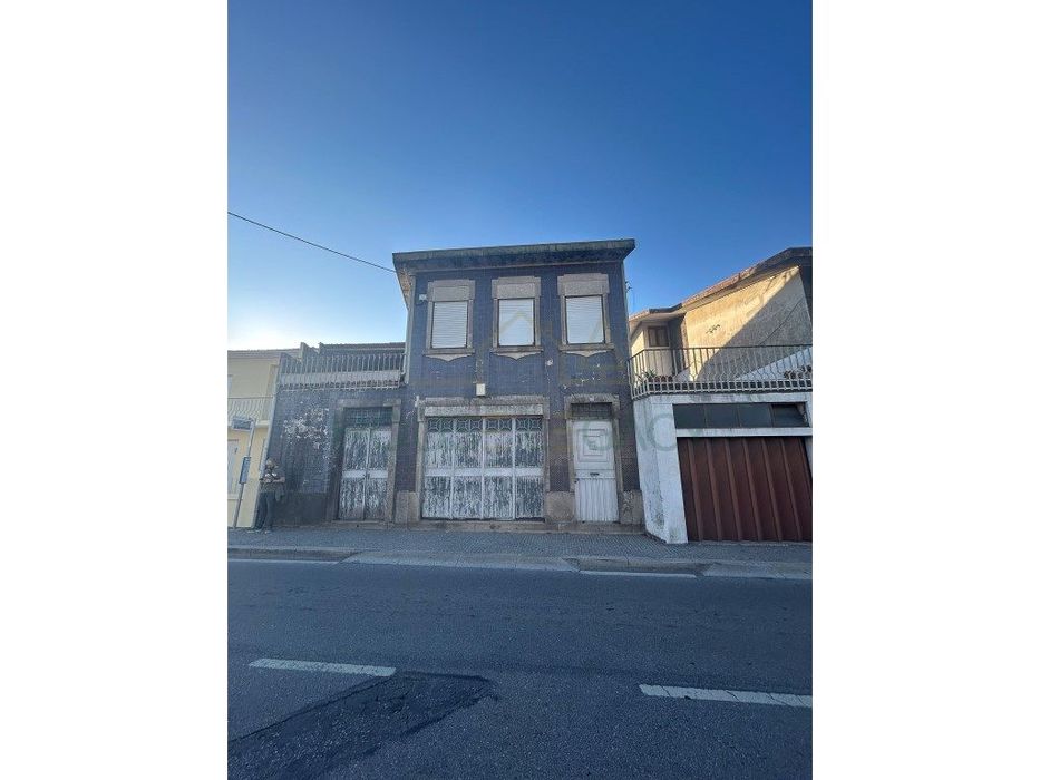 Armazém em Milheirós, Maia