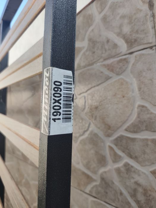 Estrado com sistema elevatório