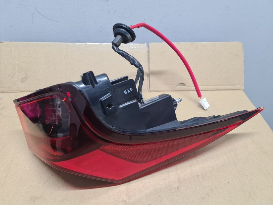Lexus UX Lampa LED lewa tylna lewy tył UX200 UX 250H 200